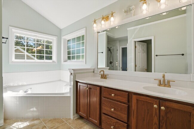 Building Photo - "Exquisite 4-Bed Sanctuary with Cozy Fireplace & Spacious 2,204 Square Foot Layout on Willoughby ...