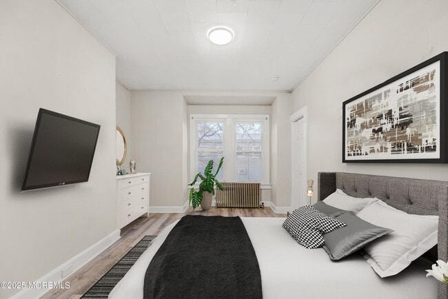 Building Photo - 81 Holmes St