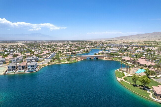 Building Photo - 84126 Canzone Dr