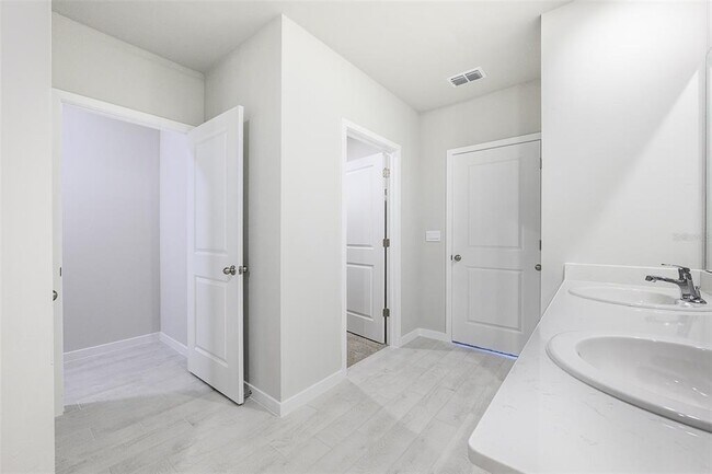 Building Photo - 25110 Alcazar Dr