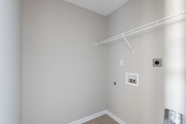 Building Photo - 2113 Fig Tree Way