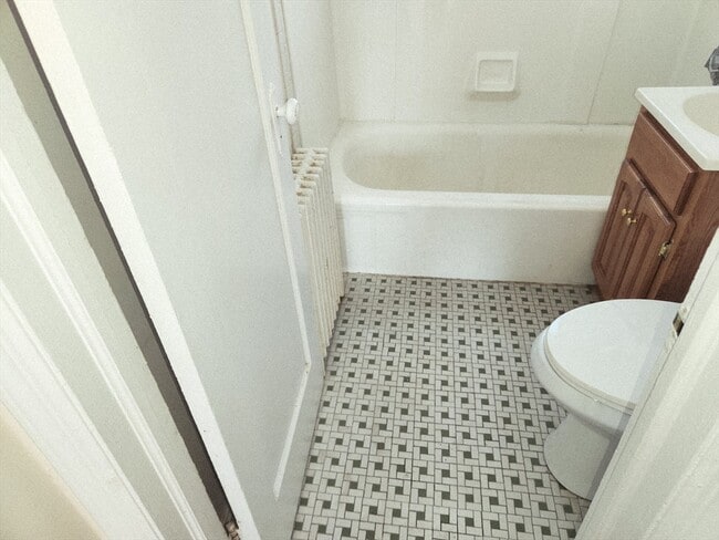 Building Photo - 456 Cold Spring Ave