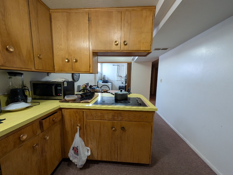 Building Photo - 2660 Central Ave