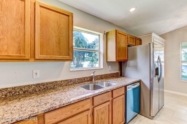 Building Photo - 6921 Mulberry Ct