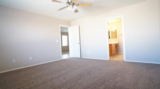 Building Photo - 6614 E Lush Vista View