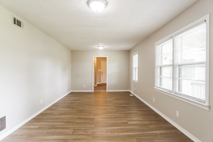 Building Photo - 3336 Berry Dr