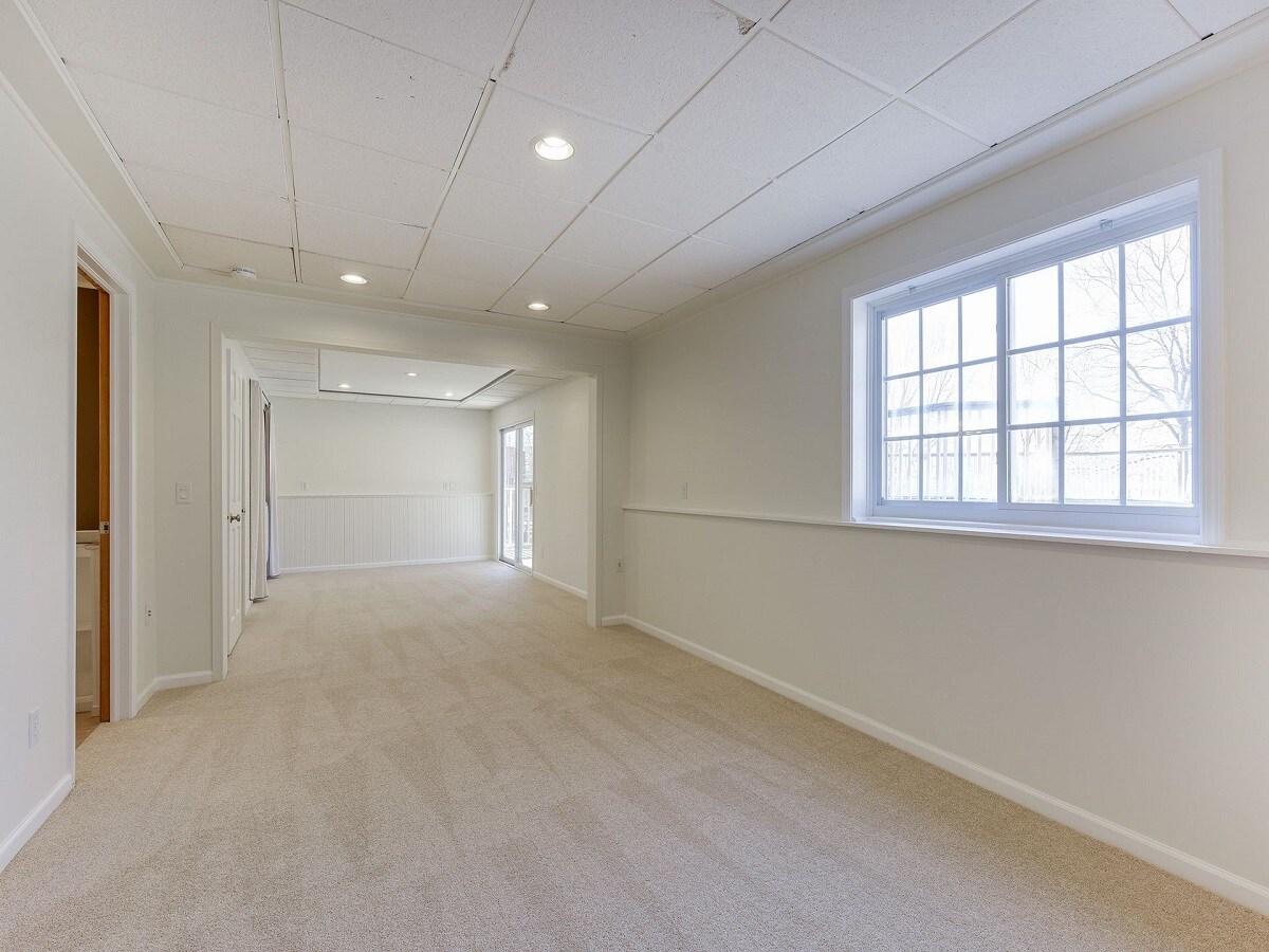Building Photo - 17505 Rustic Hills Dr