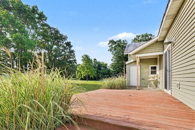 Building Photo - Updated farmhouse with privacy and views