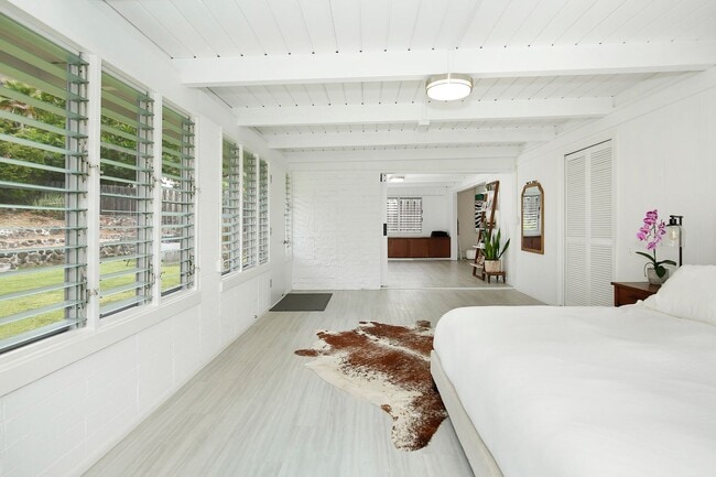 Building Photo - 735 Kapulena Loop