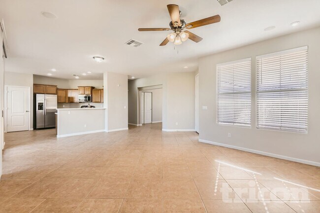 Building Photo - 13574 W Cypress St