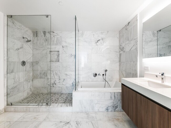 Building Photo - 401 N Birch Rd