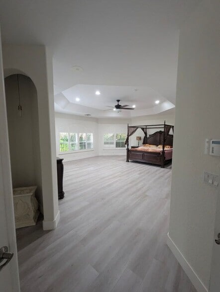 Building Photo - 6301 SW 58th Ct