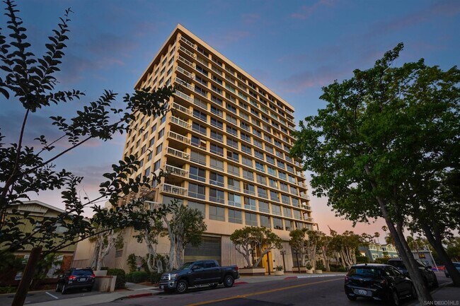 Building Photo - 3535 1st Ave.