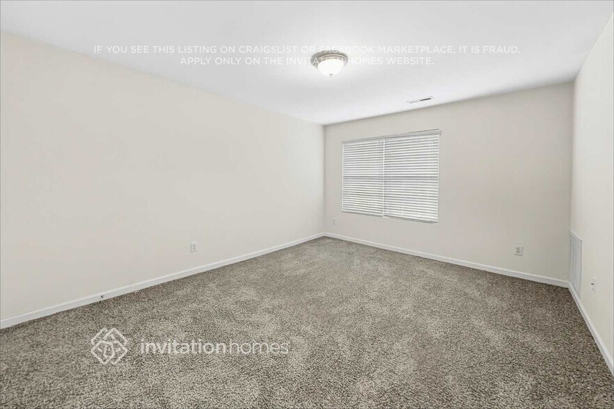 Building Photo - 40 Luzelle Dr