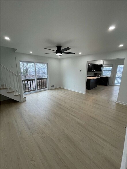 Building Photo - 107 Shoup St