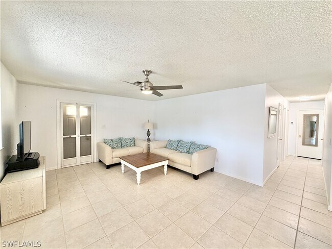 Building Photo - 136 Harrison Rd