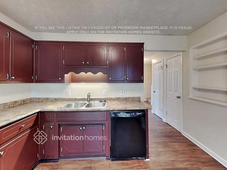 Building Photo - 1835 Red Rose Ln