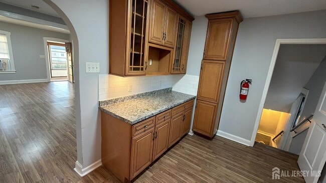 Building Photo - 463 Valmere Ave