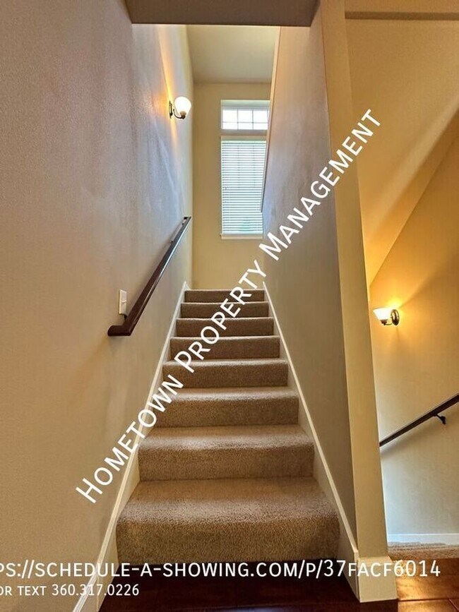 Building Photo - 4325 Oso Berry St NW