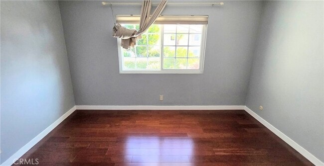 Building Photo - 1400 Post Rd