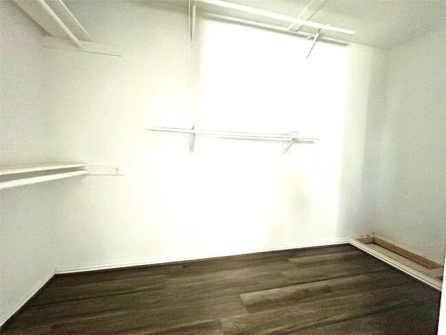 Building Photo - 1602 Dixie Hollow St