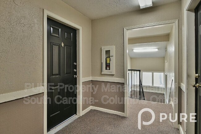 Building Photo - 1323 Old Manor Rd