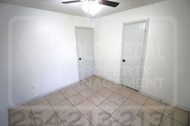 Building Photo - Beautiful 4-Bed, 2-Bath Home - Now Availab...