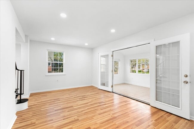 Building Photo - 239 Nottoway St SE