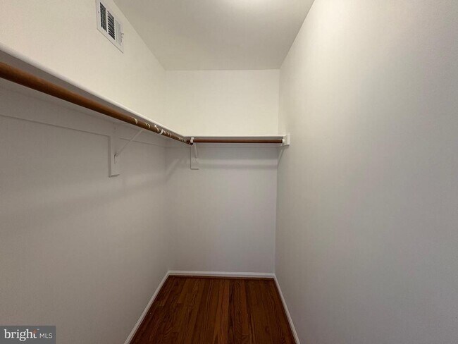 Building Photo - 1151 Fieldview Dr