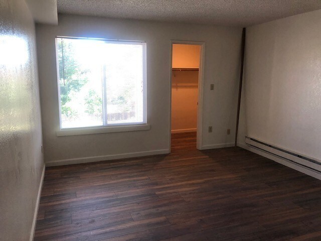 Building Photo - 3950 Clear Acre Ln