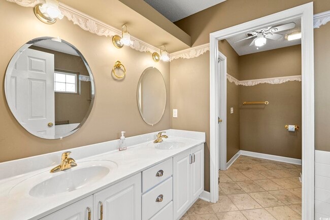 Building Photo - 4119 Westchester Ct