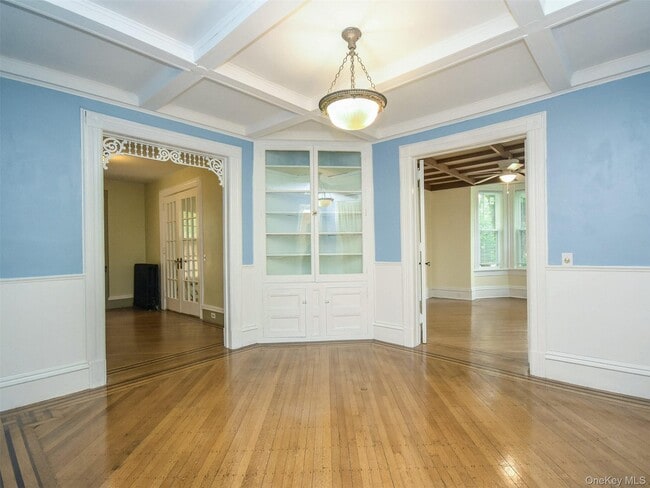 Building Photo - 27 Summit Ave