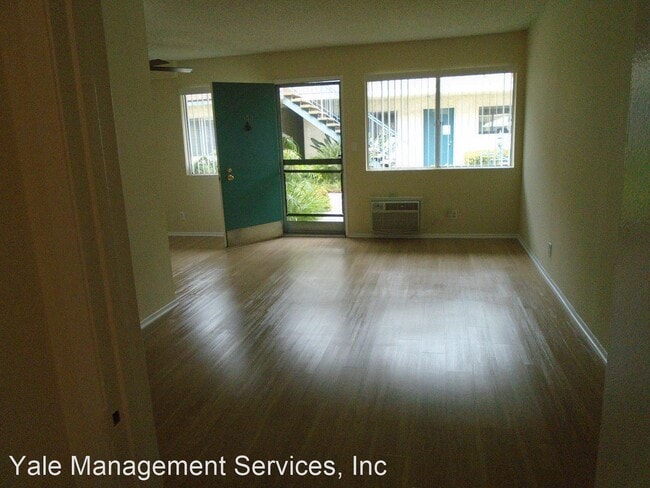 Building Photo - 18355 Collins St