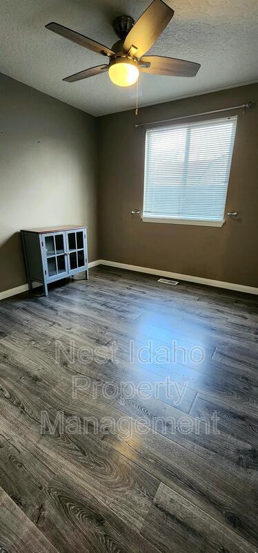 Building Photo - 3654 E Wormwood Ct