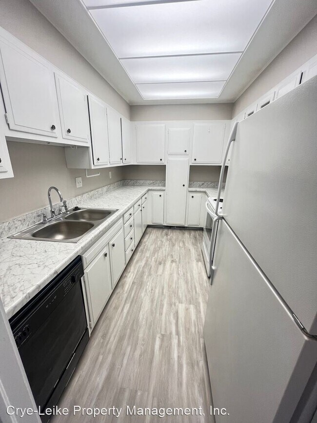 Building Photo - 3 br, 2.5 bath House - 5763 Barfield