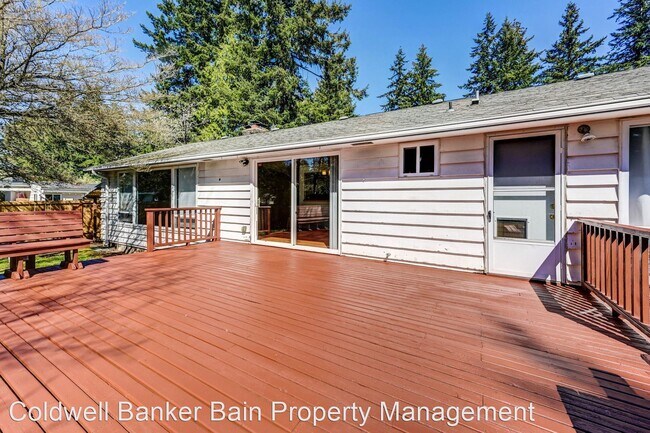 Building Photo - 4 br, 2 bath House - 515 N. 198th Street