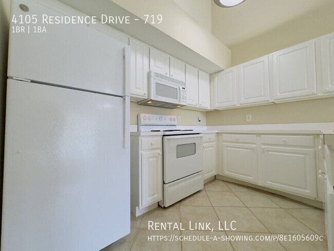 Building Photo - 4105 Residence Drive