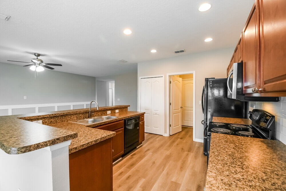 Building Photo - 5120 Magnolia Valley Dr