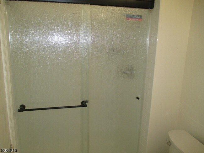 Building Photo - 181 Long Hill Rd