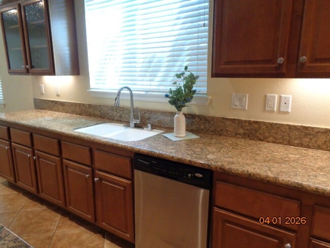 Building Photo - Spacious Quartz Hill 2 Story Home Offering 3663 sq. ft. and was Built in 2004