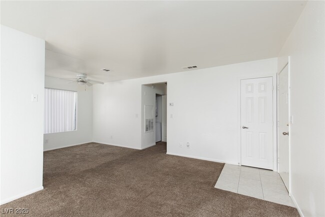 Building Photo - 7300 W Pirates Cove Rd