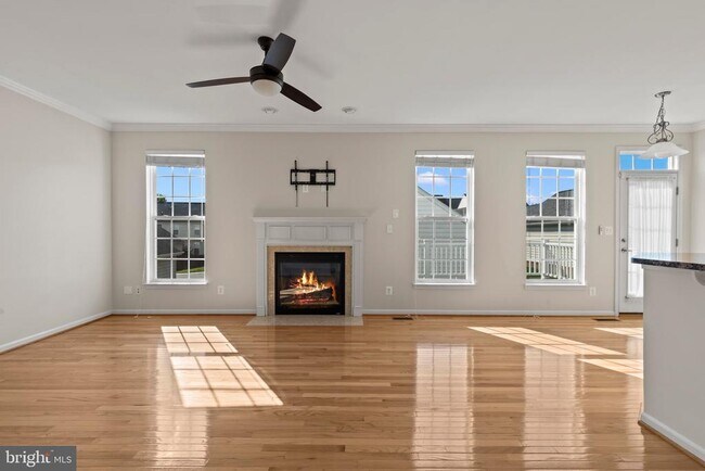Building Photo - 2460 Five Fathom Cir