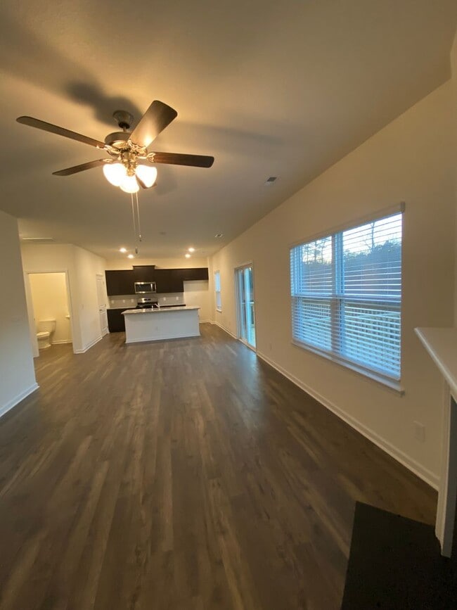 Building Photo - Gorgeous South Knoxville house!!!!!