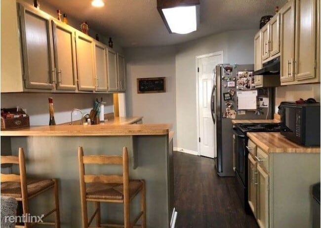 Building Photo - 3 br, 2 bath House - 6127 Fox Creek St