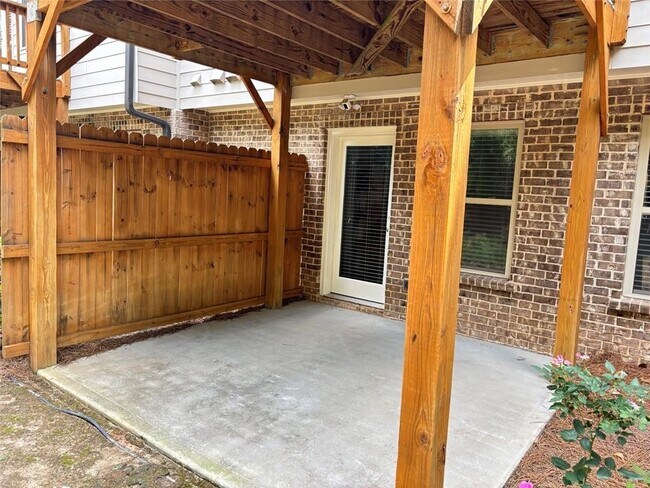 Building Photo - 7866 Laurel Crest Dr