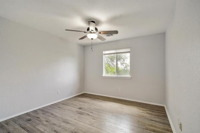 Building Photo - 4314 Knollbluff