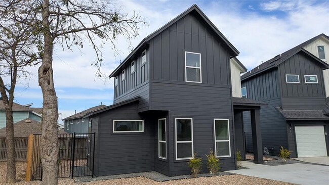 Building Photo - 2220 Yellow Jacket Ln