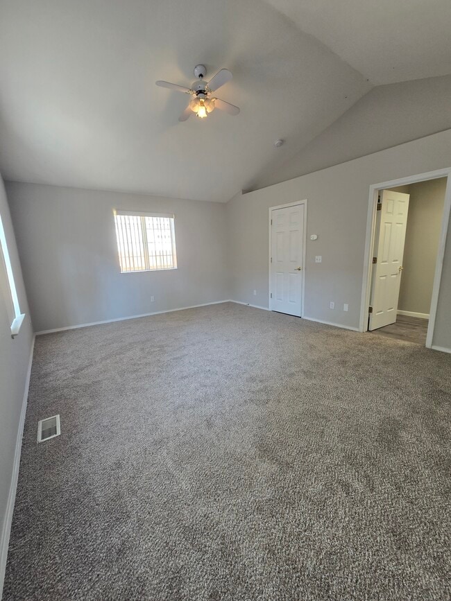 Building Photo - 1028 Aspen Grove Cir