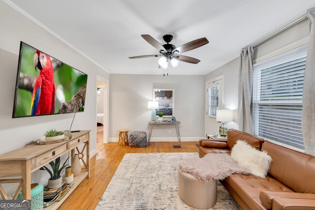 Building Photo - 192 Woods Dr NE