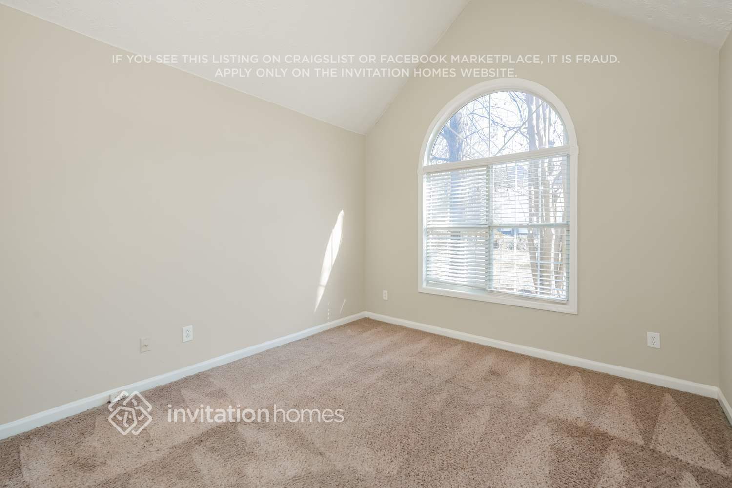 Building Photo - 219 Lakeview Pl